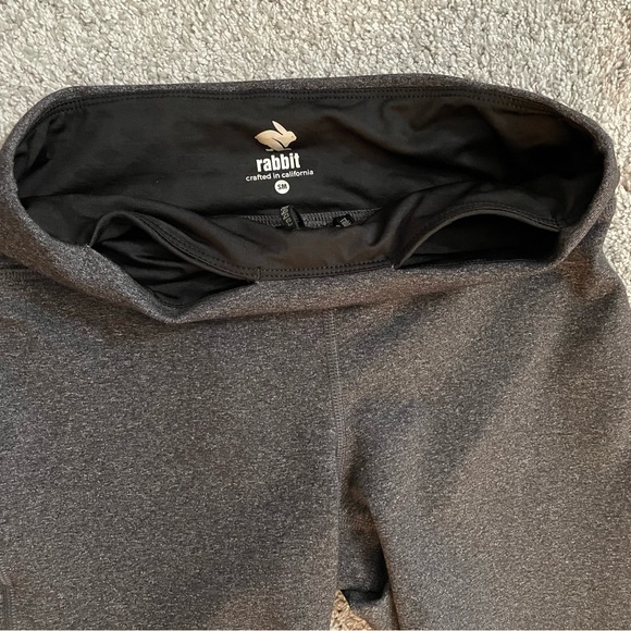 Rabbit Women's Size SM Activewear Running Gray Zip Ankle 26 x 25 Leggings - Picture 3 of 13